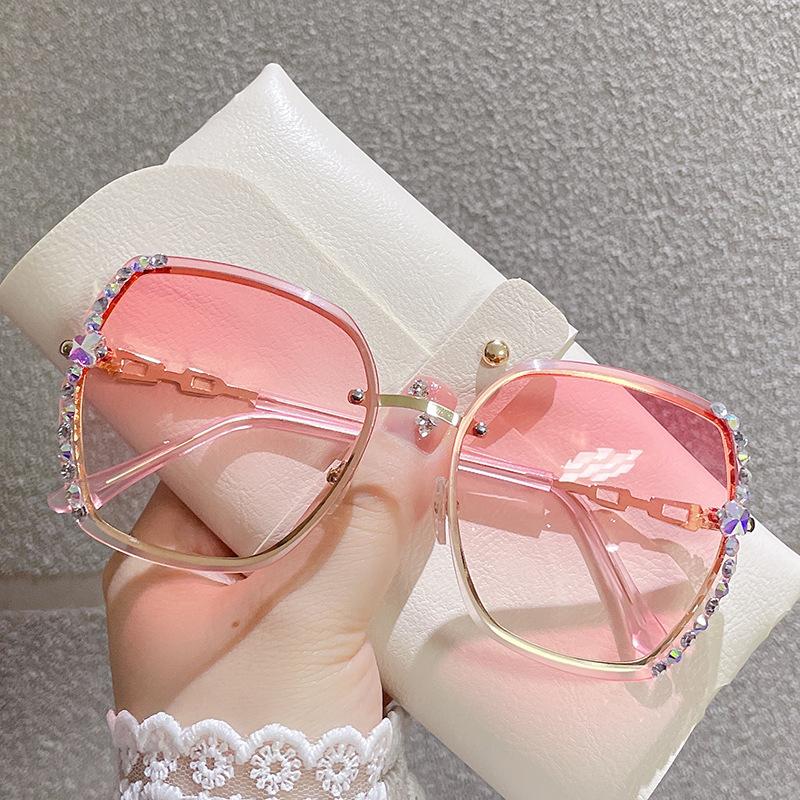 Retro Oversized Frame UV400 Sunglasses Women Vintage Fashion Rimless Gradient Colors Lens Sunglasses