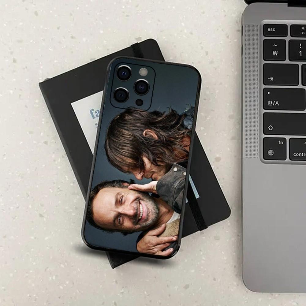 R-Rick Grimes and Darryl D-Dixon Phone Case For Apple iPhone 15,14,13,12,11,Pro,X,XS,Max,XR,Plus,Mini Soft Black Cover