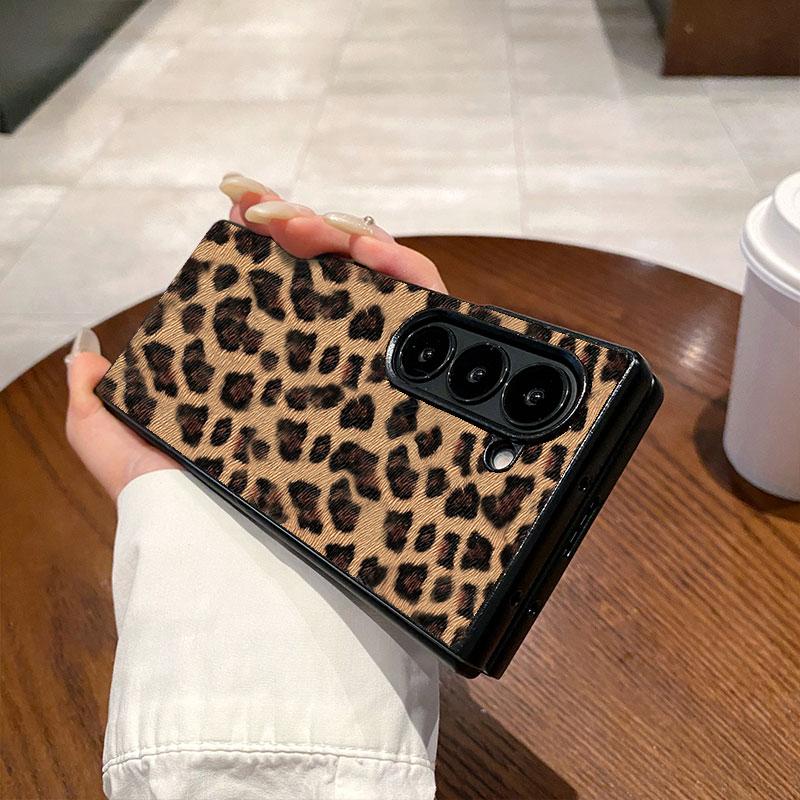 Fashion Leopard Pattern Hard PC Phone Case For Samsung Galaxy Z Fold 7 6 5 4 3 5G Ultra Thin Luxury Shockproof Back Cover Funda