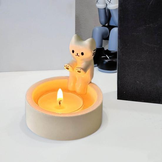 Desktop Candlestick Cute Cartoon Cat Shape Candle Holder Synthetic Resin Candle Stand for Home Decoration