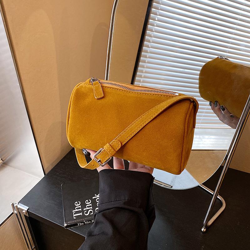 Матовая ретро сумка женская летняя новая универсальная на плечо, сумка-мессенджер, нишевая премиальная сумка-подушка