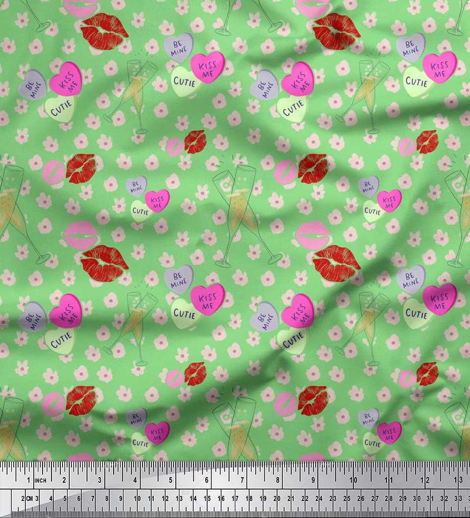 Soimoi Зеленая японская креп-сатиновая ткань с мазком кисти, сердечками и бокалами для вечеринок, ткань с принтом 1 метр 42 дюйма