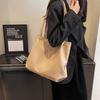 2024 Vintage Chic Pu Handbag With Spacious Interior And City Classic Design
