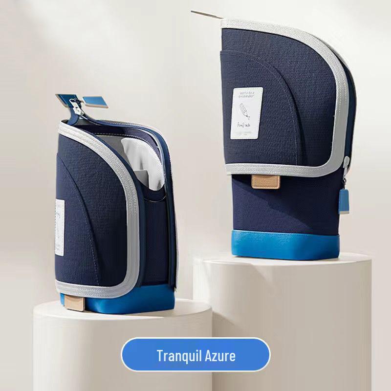 Вместительный выдвижной пенал-подставка для учеников начальной школы