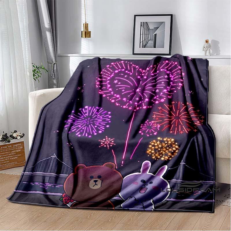 The BROWN & FRIENDS blanket is crafted from flannel material, offering a fluffy, soft, warm, and comfortable feel. Suitable