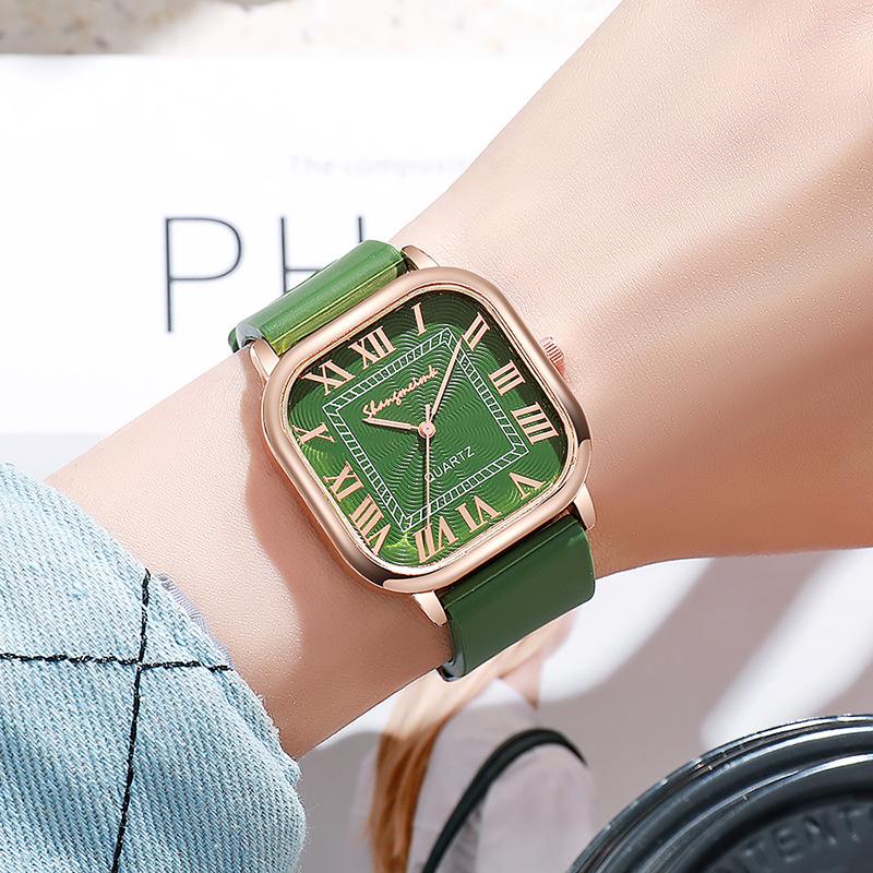 New Fashion Woman Luxury Watches Students Square Silicone Jelly Quartz Watch For Gifts Reloj Mujer Ladies Wristwatch Women Clock