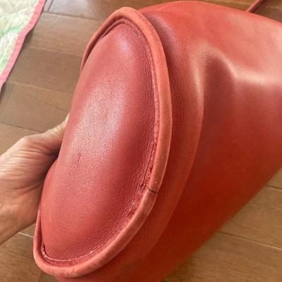 Сумка-ведро на плечо Coach Красная 9953 Винтажная кожа Легкие следы использования