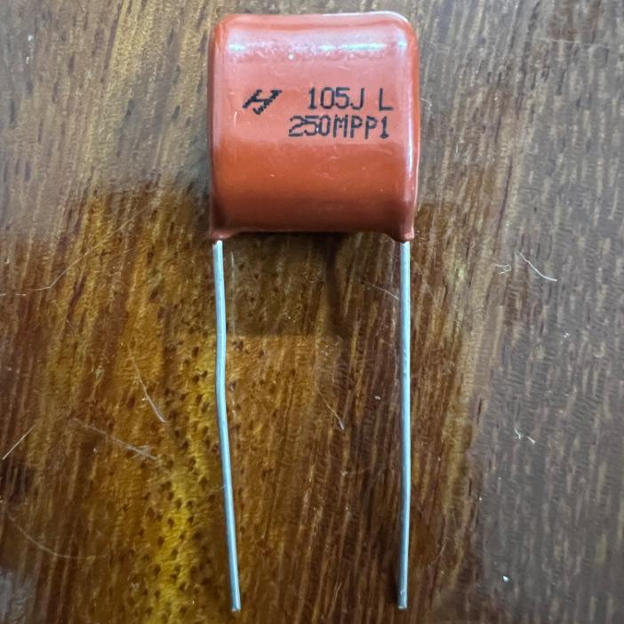 CBB Capacitor 1.0µF 250V, 15mm Lead Spacing
