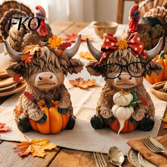 Centerpiece Decor 2PCS Autumn Highland Cow Ornament, Thanksgiving Day Theme Wooden Decoration, with Holiday Ornaments Exquisite Details Fall
