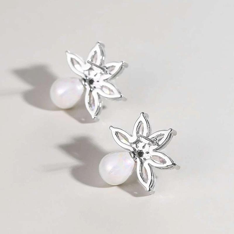 Horse Eye Stud Earrings, Imitation Pearl Flower Jewelry, Light Luxury High-End Exquisite Jewelry