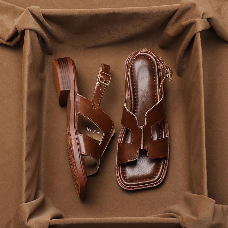 Ретро коричневые босоножки с открытым носком на низком каблуке женские весна-лето 2025 новые модные большого размера на плоской подошве повседневные римские сандалии