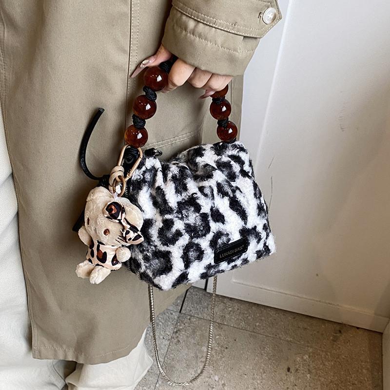 Ielgy Portable Plush Bucket Casual Chain Crossbody Bag