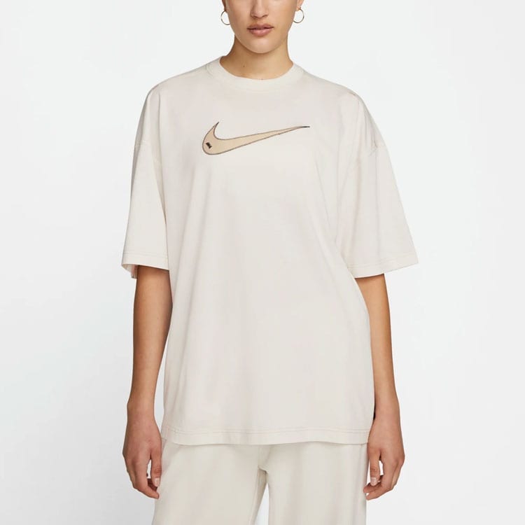 Nike Женская белая футболка с коротким рукавом Nike Sportswear Swoosh DM6212-030