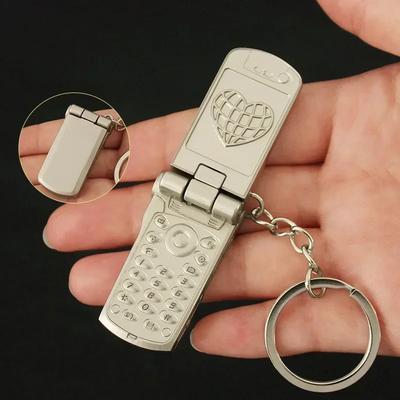 Креативный кулон Мини мобильный телефон с откидной крышкой и вращающейся полностью металлической игрушкой-украшением подарок брелок