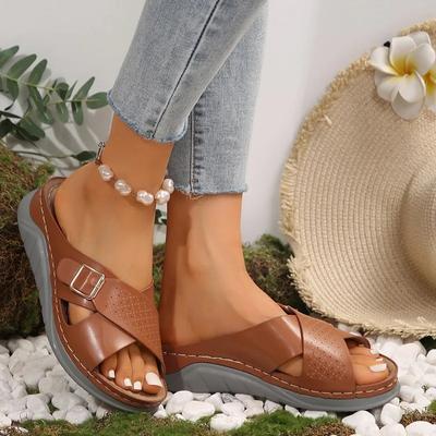 Модные летние кожаные шлепанцы на танкетке для женщин 2024 Новая модная обувь с пряжкой и толстой подошвой Сандалии для женщин Удобные Нескользящие Пляжные