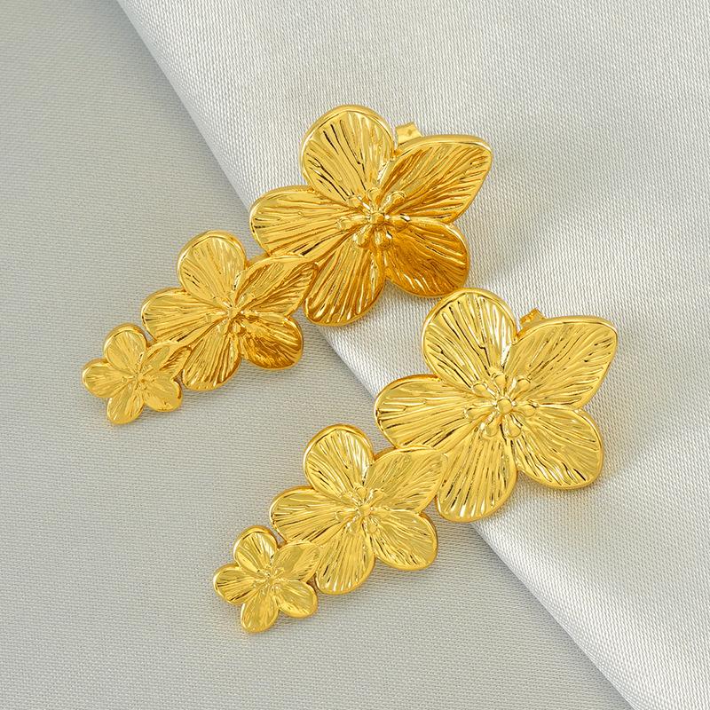 Модные серьги-цветы в стиле легкой роскоши, из высококачественной титановой стали с 18-каратным покрытием, в ретро-стиле, универсальные, персонализированные, женские