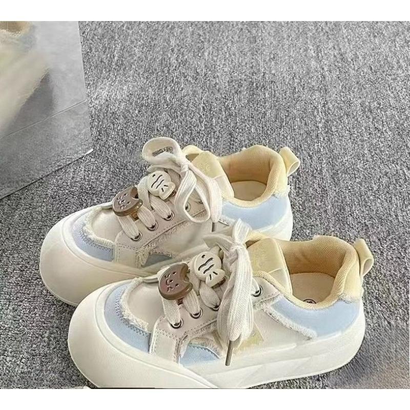 Новые кроссовки Niche на толстой подошве с протектором — это универсальные и повседневные кроссовки.