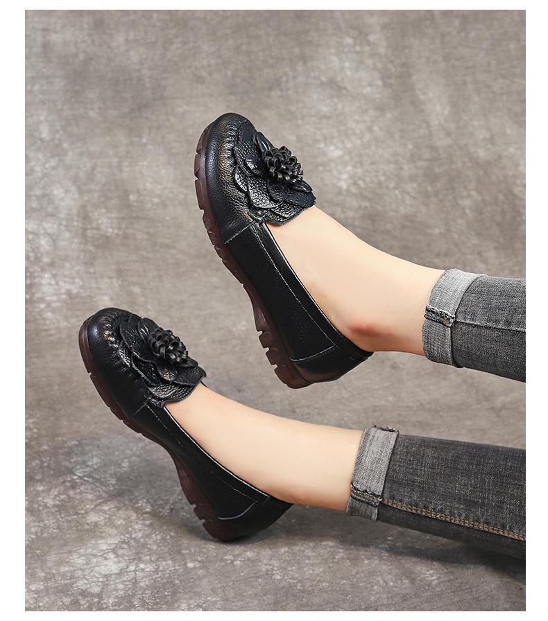 Women's Genuine Leather Non-slip Flat Shoes - Comfortable Round Toe for Middle-aged & Elderly
