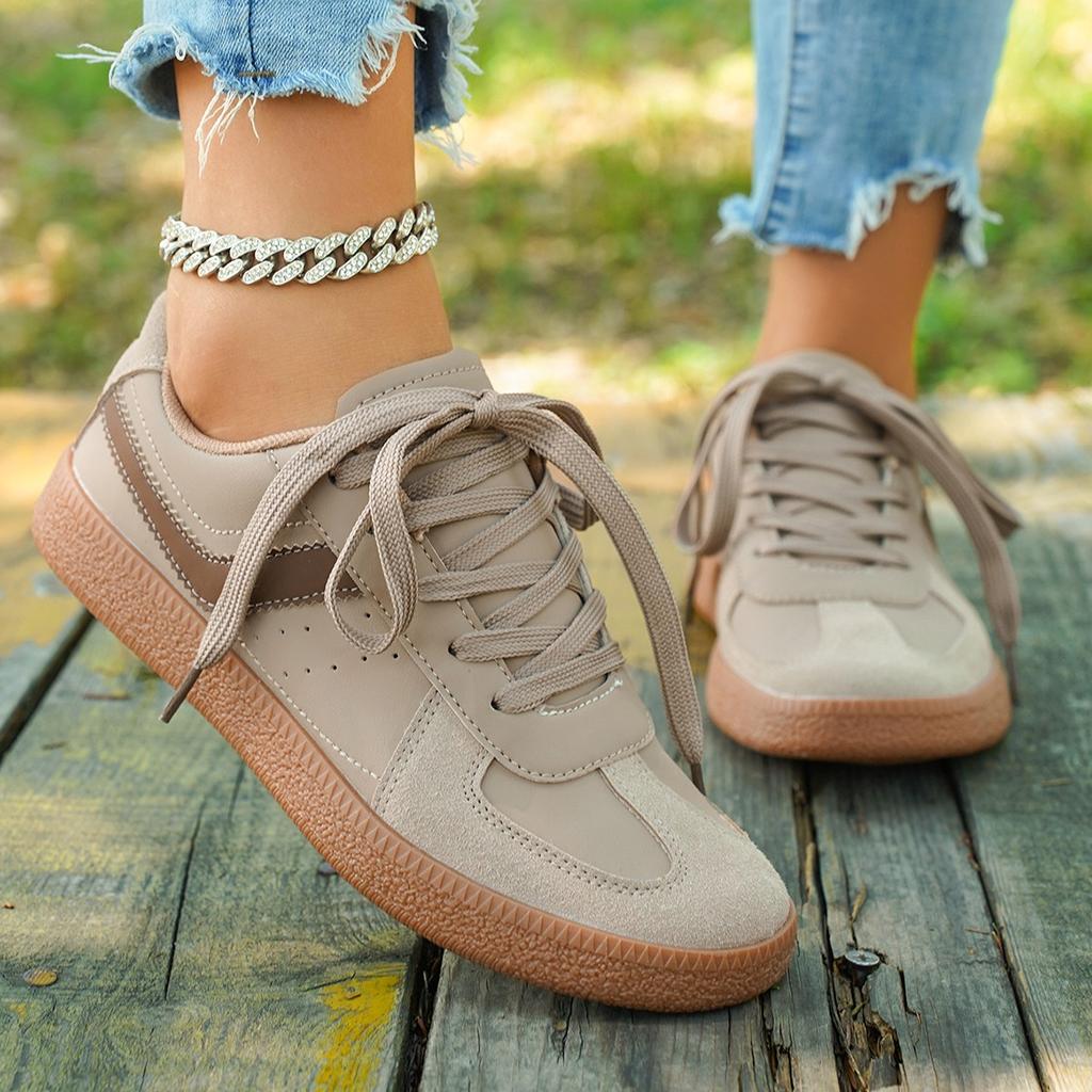 Women Casual Leather Sneakers Silver Lace-Up Athletic Flats Woman Non-slip Sports Breathable Tennis Running Shoes Baskets Femme