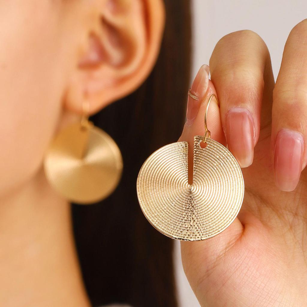 Ретро европейские и американские металлические серьги-гвоздики с холодными каффами для ушей - Простые, гладкие, высококлассная мода.