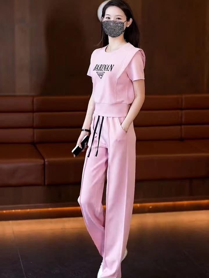 Женский летний стильный повседневный костюм-двойка 2024 года — спортивная одежда, замедляющая старение, с короткими рукавами