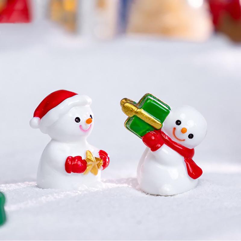 Мини-статуэтка снеговика из смолы на Рождество, модель микроландшафта, миниатюрная садовая фигурка, украшение для дома на год, декор