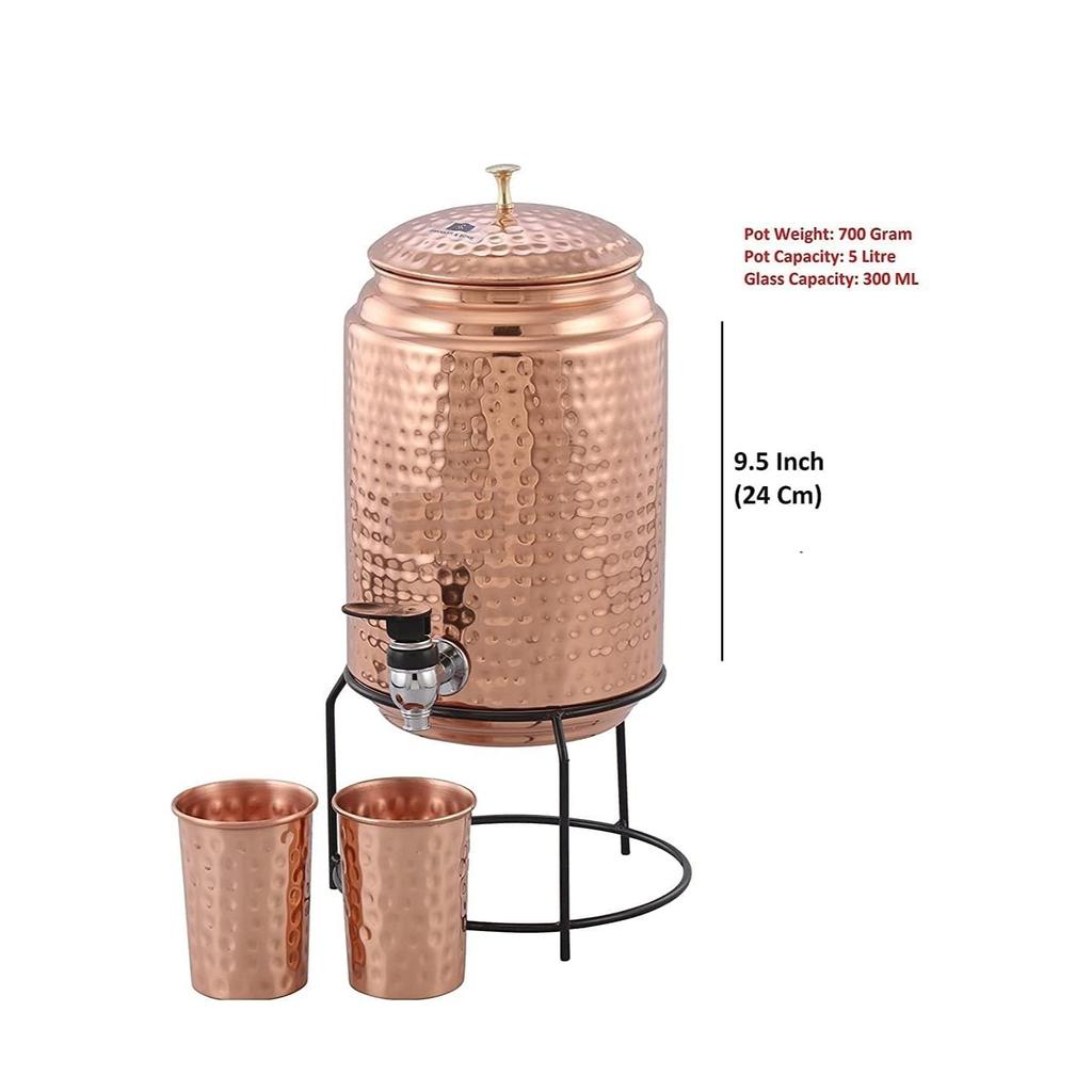 Медный диспенсер для воды объемом 5 литров с подставкой и 2 стаканами, не содержит БФА, нетоксичный, кованая текстура, не ржавеет и долговечный, с дополнительными полезными для здоровья свойствами меди