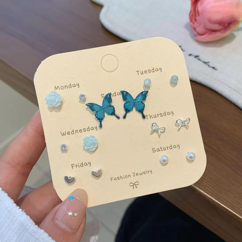 «Очаровательные серебряные серьги-бабочки с иголками — нежный, изысканный и свежий дизайн»