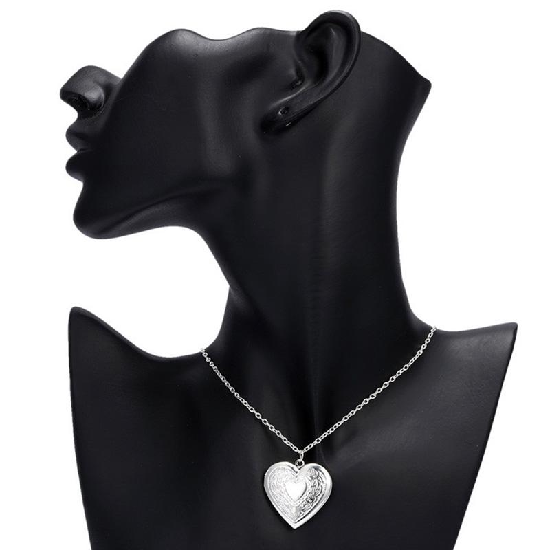 1PC Love Heart DIY Photoframe Openable Necklace Charm Vintage Necklace Pendant Photo Picture Locket Carved Heart