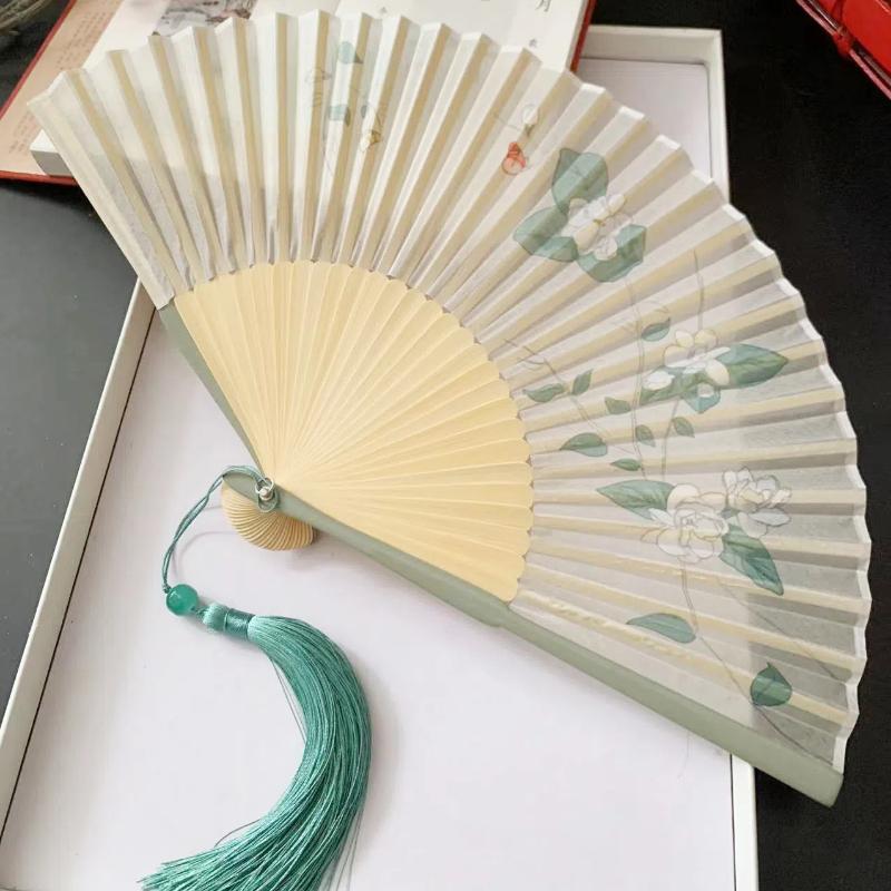 Маленький танцевальный веер в древнекитайском стиле, летний портативный веер для ханьфу и ципао, ручной веер, зеленые бамбуковые спицы, односторонний складной веер