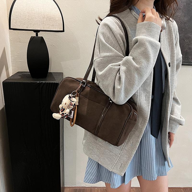Fashion and Leisure Large-capacity Tote Bag Women's 2025 Winter New Simple Shoulder Bag Textured Underarm Bag