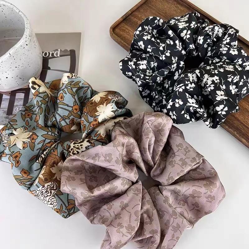 Korean Scrunchies Silk Satin Vintage Floral Hairtie for Pony Hair Band Beach Accessories Rolled Up Women and Girls Fashion Style