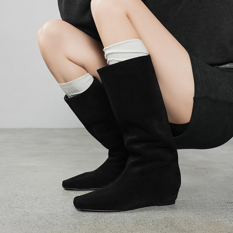 Мода 2025 Новые осенние сапоги до колена из коровьей замши Женская обувь Квадратный носок Слипоны Вестерн Современные сапоги Увеличение высоты Длинные сапоги