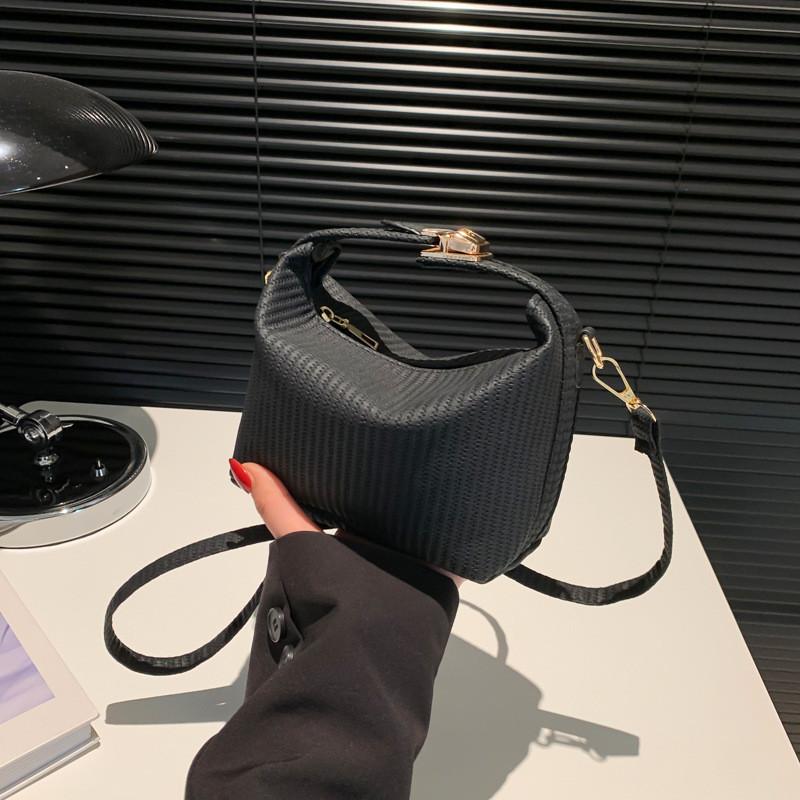 2024 New Fashion Retro Small Square Bag Street Style Pu Shoulder Bag