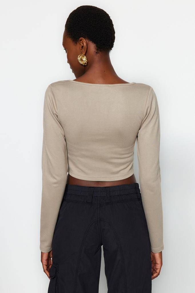 Женская модная новая блузка с каменной окантовкой и детальным квадратным воротником, укороченная трикотажная блузка с интерлоком