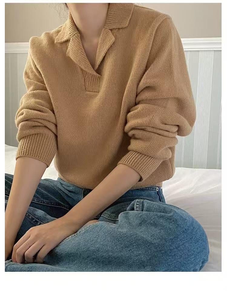Women's Pure Wool Thickened Lapel Sweater - Long Sleeve, Loose Fit, Versatile Base Layer for Autumn and Winter.