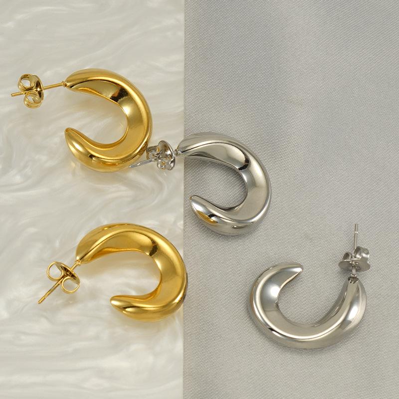 New European and American fashion with a unique and niche design aesthetic C Stylish titanium steel earrings for women18K stainless steel earrings