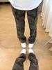 Мужские зимние узкие камуфляжные джинсы-карго bootcut с прямым кроем и бархатной подкладкой.