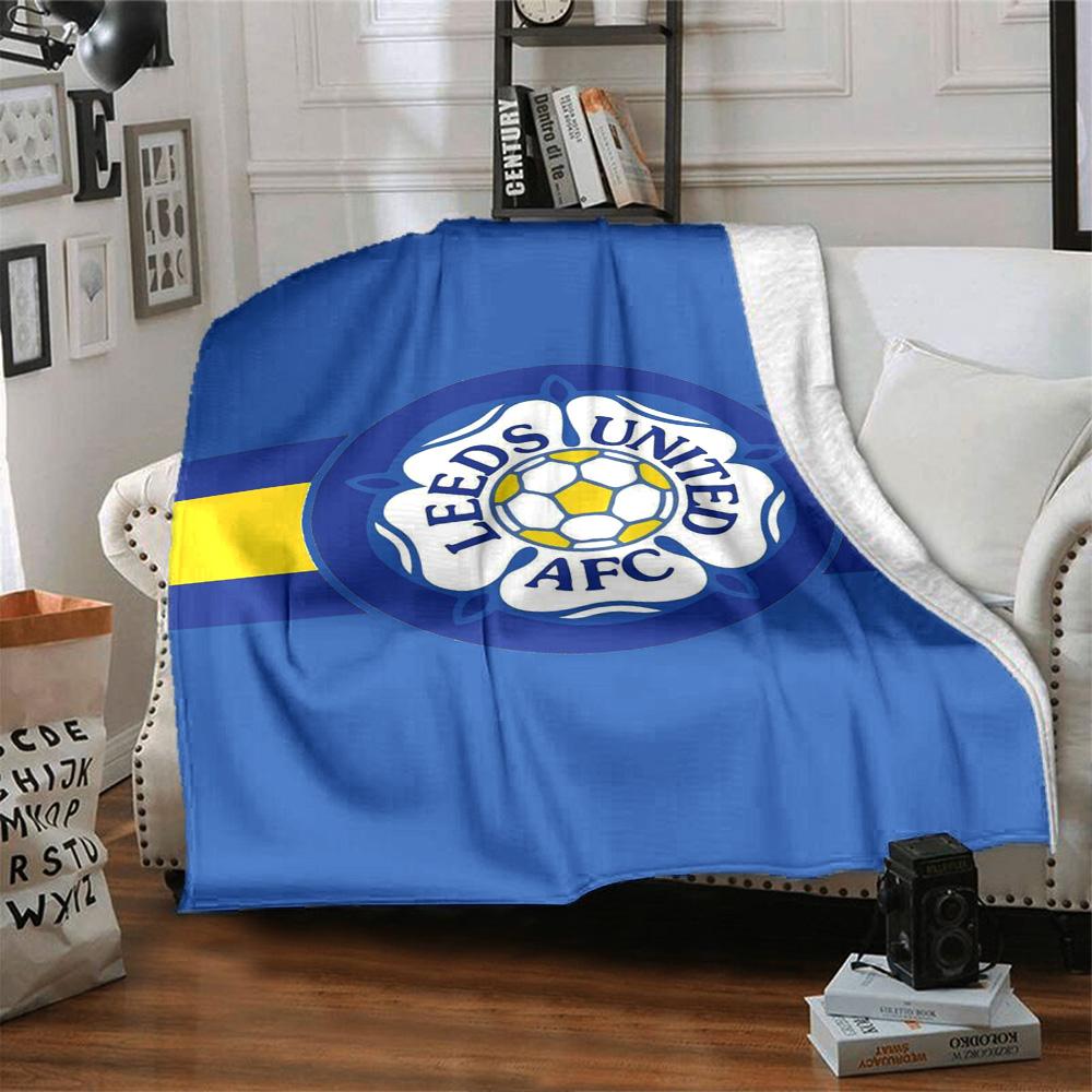 Leeds United Print Flannel Blanket High Quality Warm Comfortable Cover for All Seasons Perfect for Gifts Home Decor