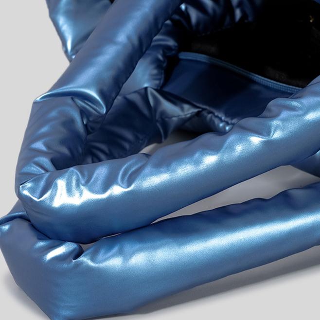 Квадратная сумка-тоут женская зимняя мягкая наплечная нейлоновая большая вместимость Cloudy Bag