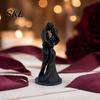 3D Molded Couple Art Printed Black & White Hugging Statue, Minimalist Modern Sculpture with Abstract Embrace Statue Form, Romantic Desk Decor