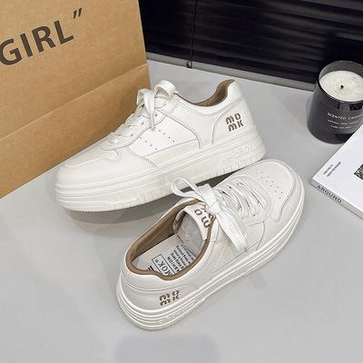 Маленькие белые туфли на толстой подошве, увеличивающие рост, женские, весна 2025, новые, модные, универсальные, удобные, нескользящие, спортивные и повседневные кеды