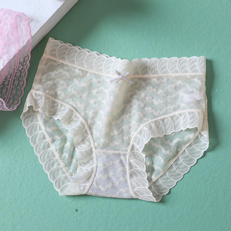 Lace Red Underwear with No Trace Sexy Underwear Women's Naked and Breathable Mid Rise Triangle Pants