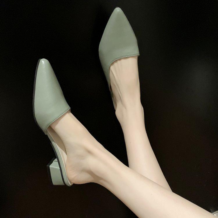 Полутапочки женские летние 2025 года новые женские тапочки на среднем каблуке с острым носком корейская версия для улицы в туфлях muller