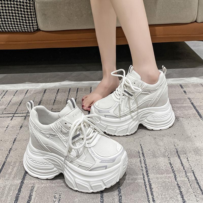 Мода 10 см Женские Осенние Дышащие Сетчатые Кроссовки из Микрофибры на Высокой Платформе и Танкетке Модные Женские Массивные Спортивные Кроссовки на Шнуровке в Стиле "Папа"