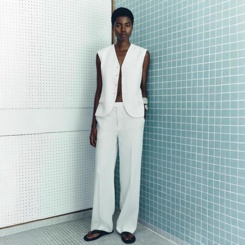 Женский безрукавный жилет на пуговицах и комплект повседневных брюк на весну/лето 2024 - Высококлассный европейский и американский стиль