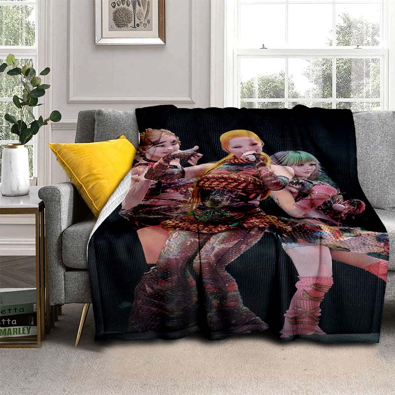 Soft flannel blanket, K-POPX-XG girl group poster blanket, portable home travel blanket, suitable for sofa beds, bedrooms, and