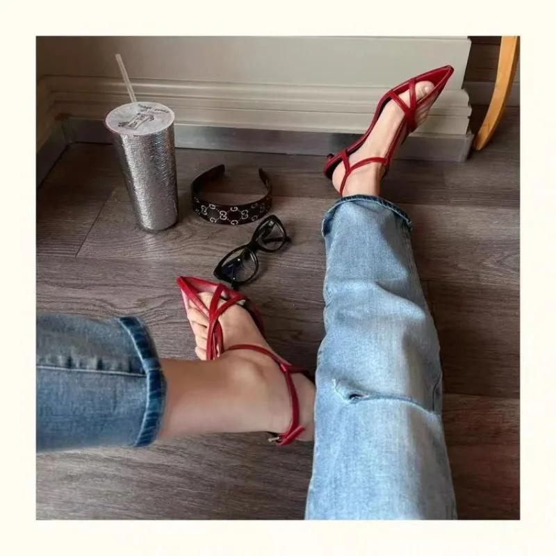 Женские сандалии Лето Новая мода Узкий ремешок Женские гладиаторские туфли Тонкий низкий каблук Ремешок на щиколотке Туфли для платья и вечеринки