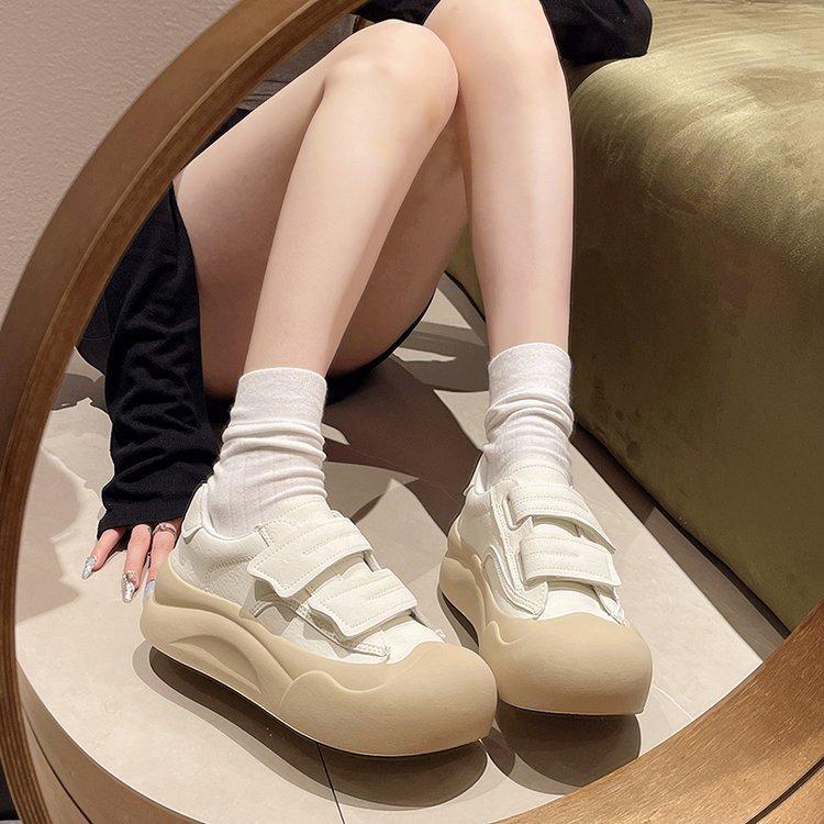Туфли на липучке, холодные, липкие, на толстой подошве, уродливые, симпатичные, для женщин, 2024, новый академический стиль, для спорта и отдыха, высококачественные маленькие белые туфли для женщин