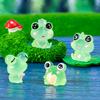 Creative Glow In The Dark Frog Ornaments Resin Craft Animals For Desk Car